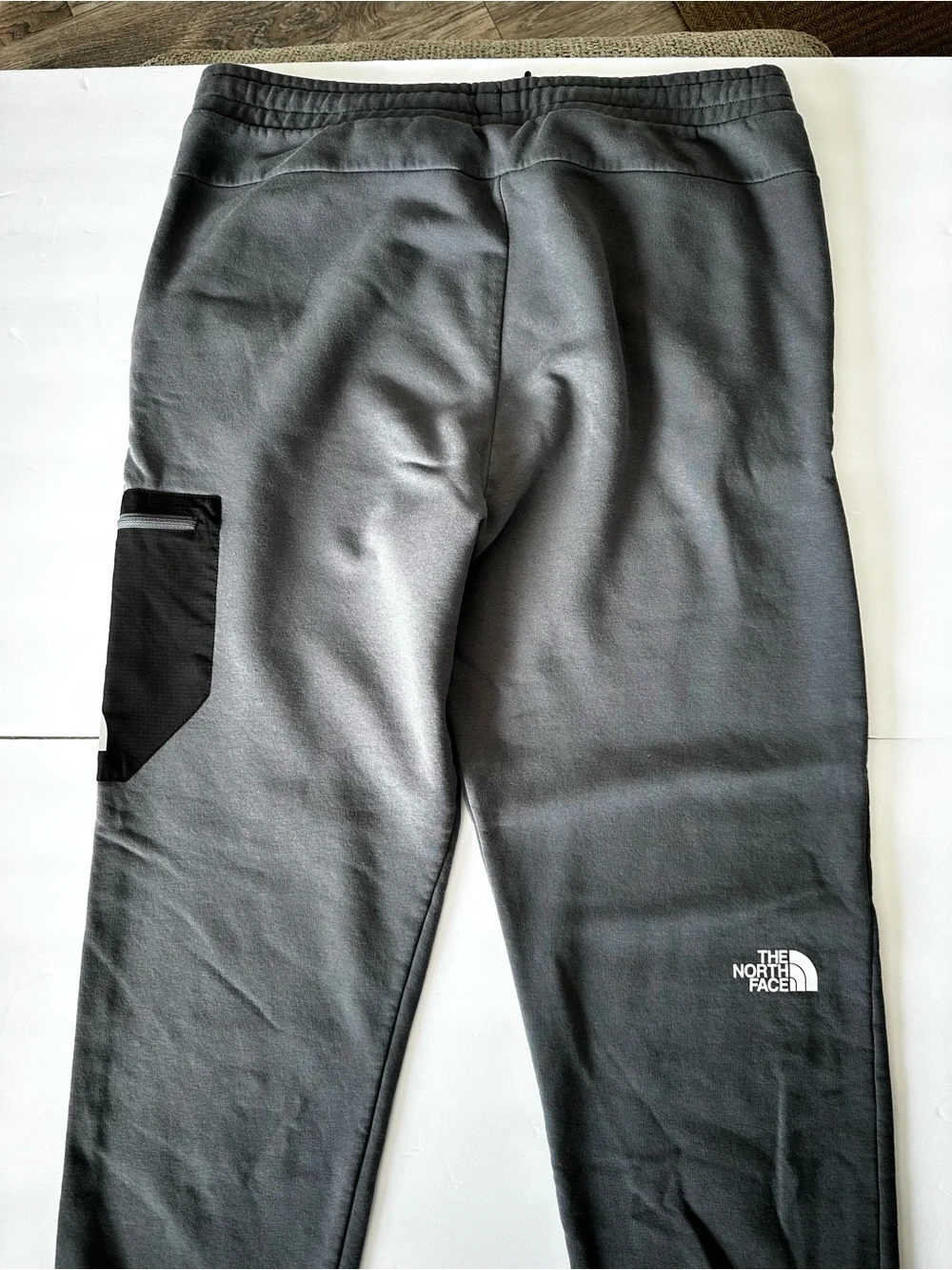 Men’s Size Large The North Face Charcoal Grey Joggers with Black Pocket Detail